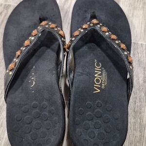 Vionic Floriana Womens 7 Thong Sandals Black Flat Slip On Flip Flop Stud Slide